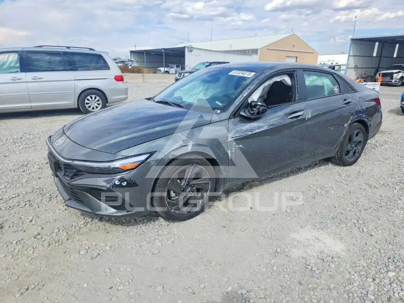2026 Hyundai Elantra photo