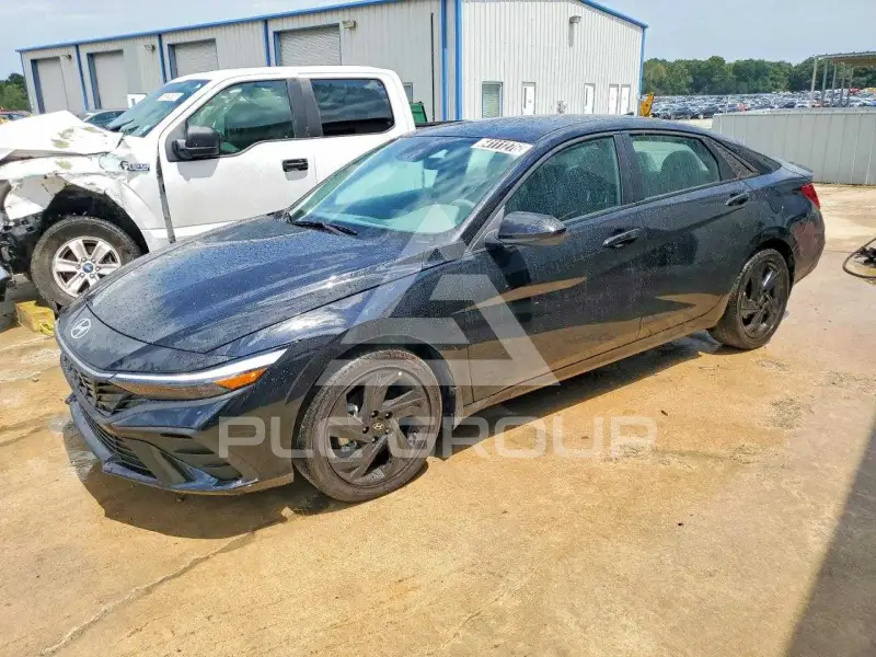 2026 Hyundai Elantra фото