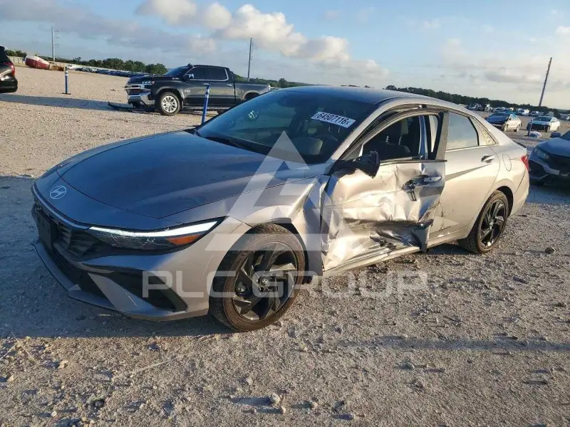 2026 Hyundai Elantra фото