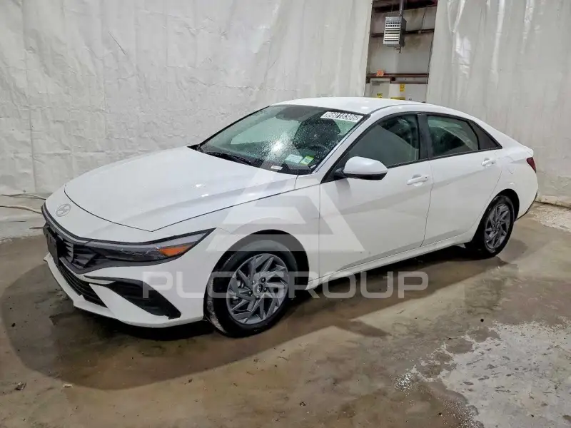 2026 Hyundai Elantra photo