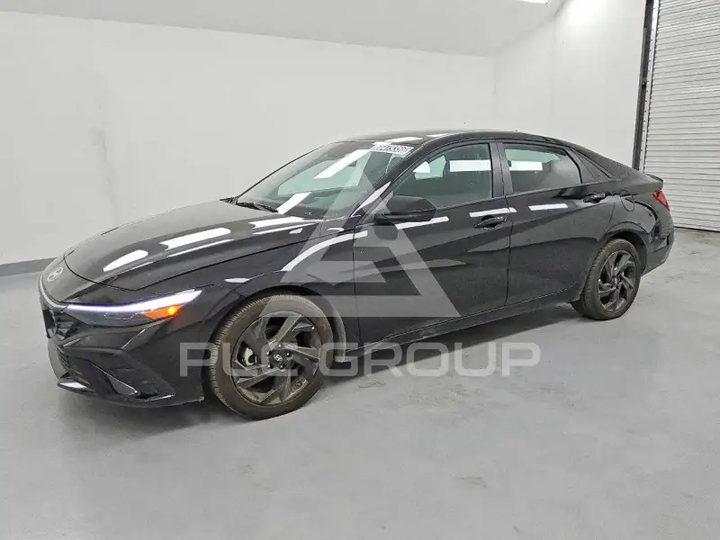 2026 Hyundai Elantra photo