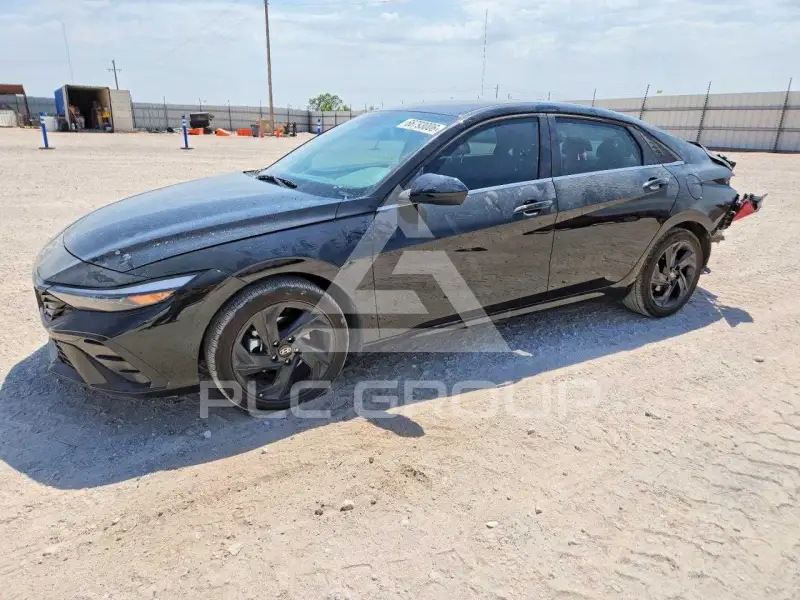 2026 Hyundai Elantra фото