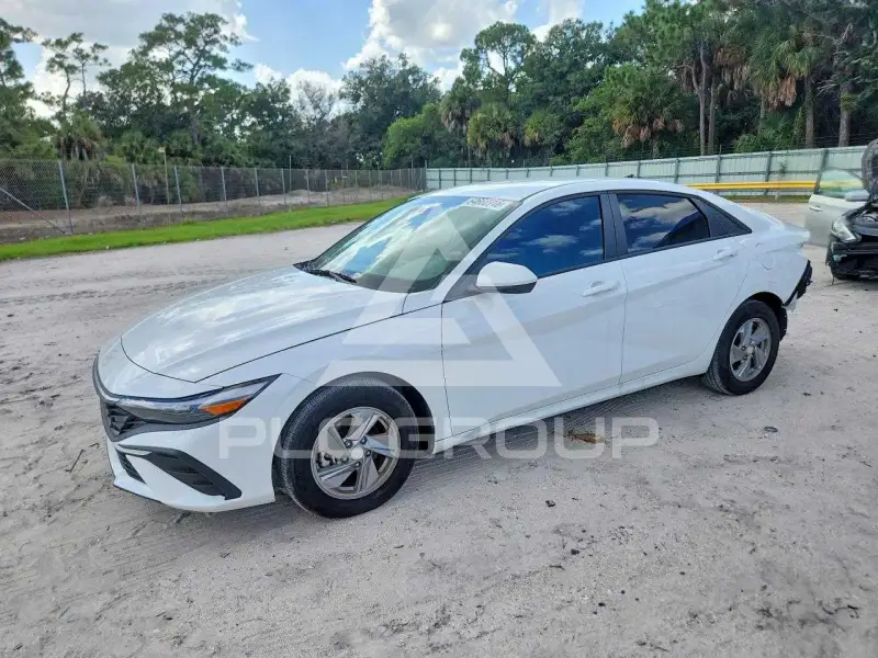 2026 Hyundai Elantra photo