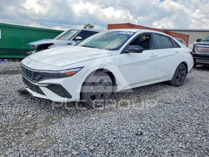 2026 Hyundai Elantra фото