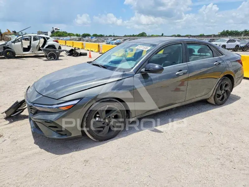 2026 Hyundai Elantra photo