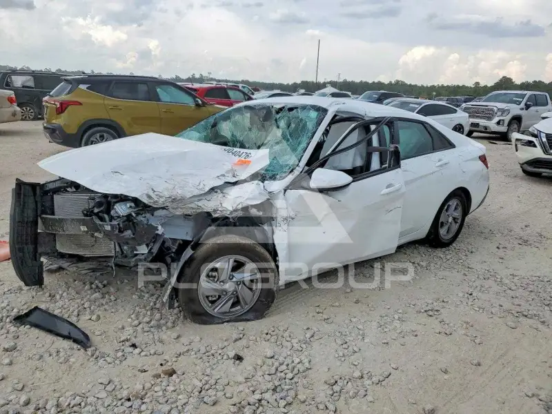 2026 Hyundai Elantra photo