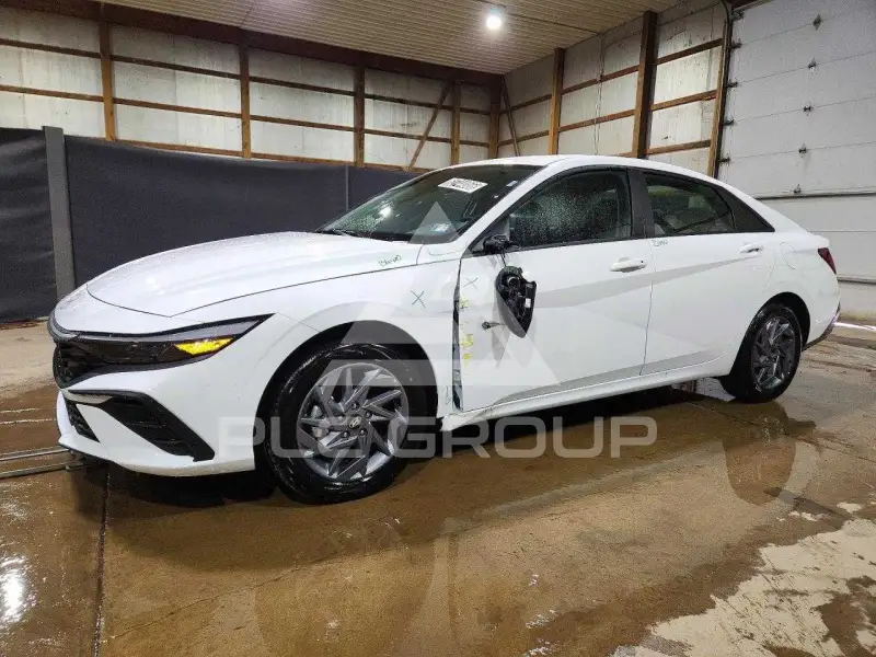 2026 Hyundai Elantra фото