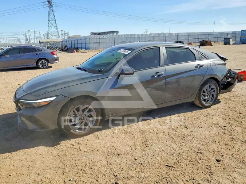 2026 Hyundai Elantra photo