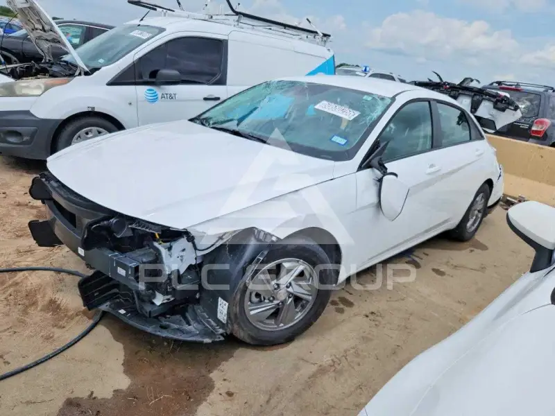 2026 Hyundai Elantra photo