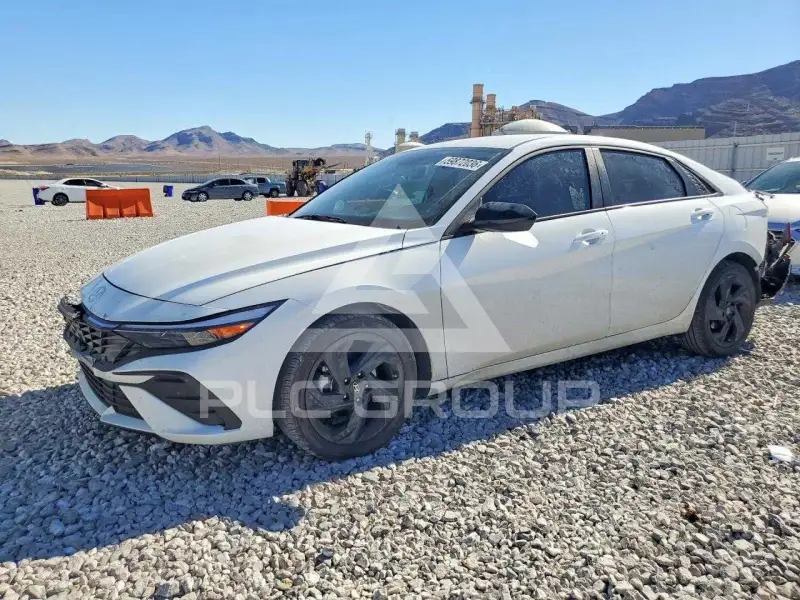 2026 Hyundai Elantra фото