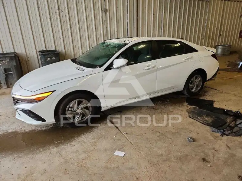 2026 Hyundai Elantra фото