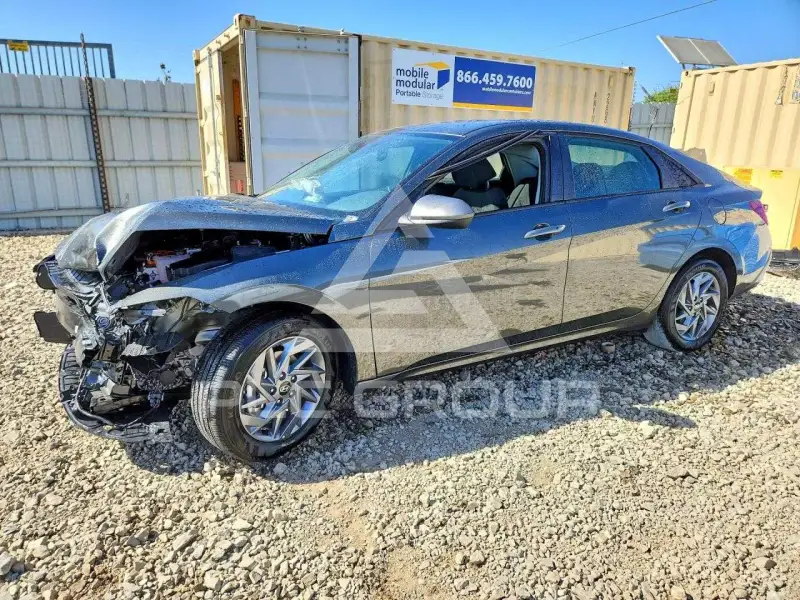 2026 Hyundai Elantra photo