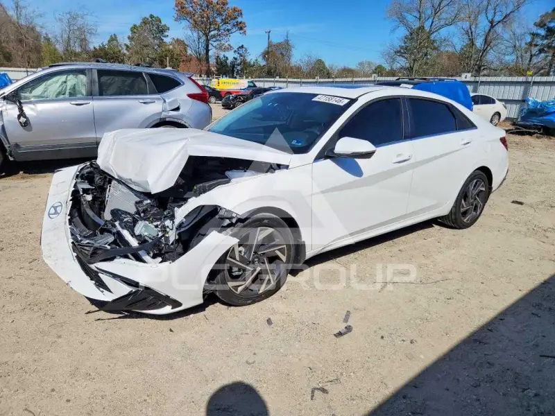 2026 Hyundai Elantra photo