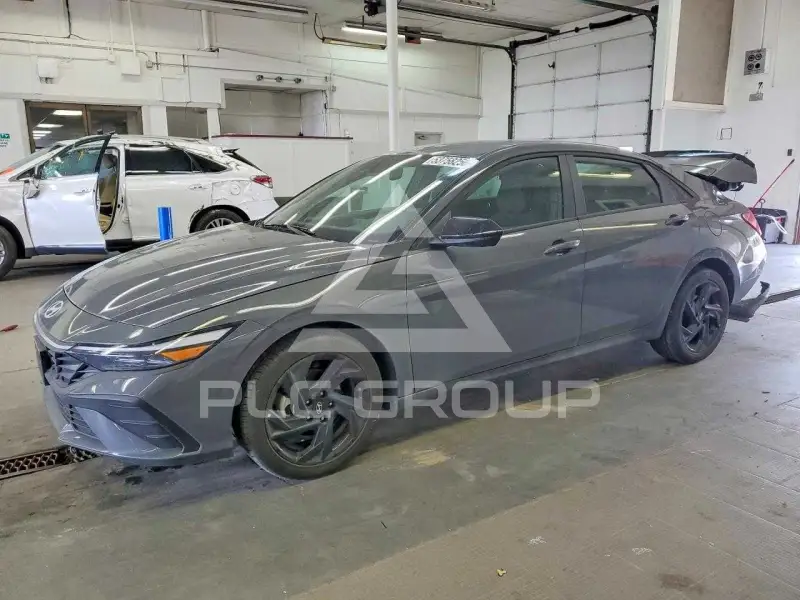 2026 Hyundai Elantra фото