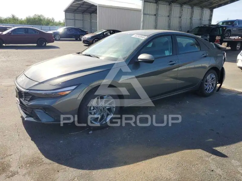 2026 Hyundai Elantra фото