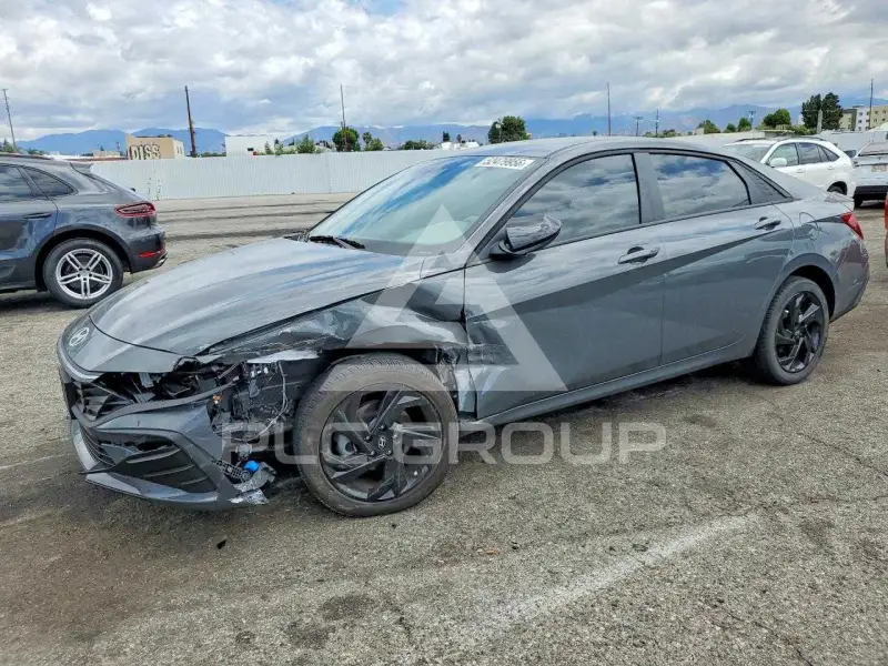 2026 Hyundai Elantra photo
