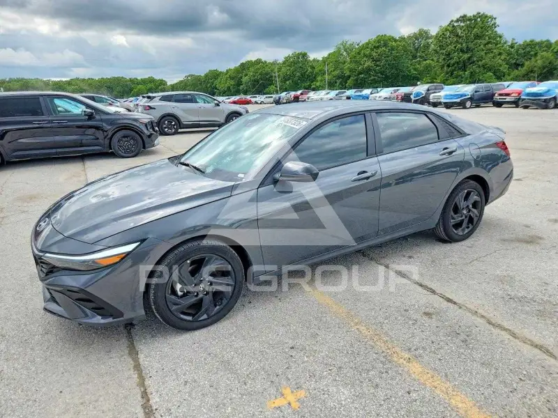 2026 Hyundai Elantra фото