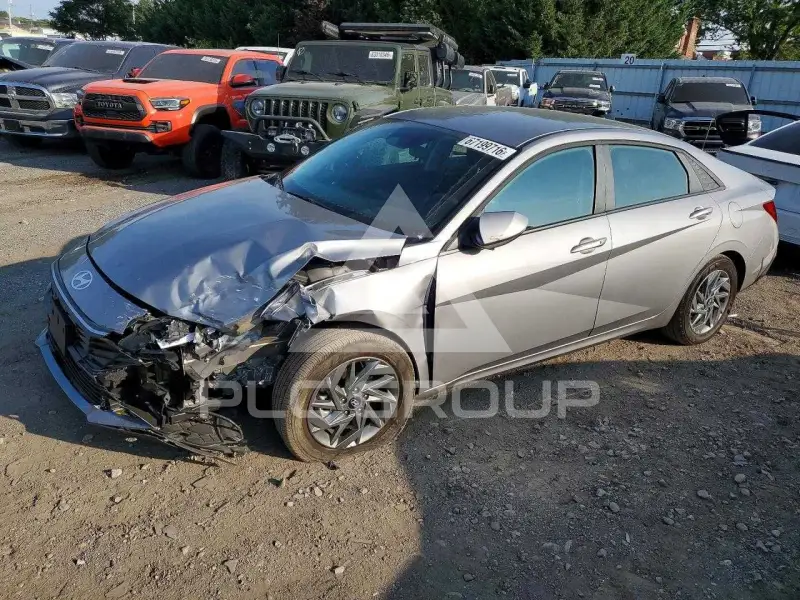 2026 Hyundai Elantra photo