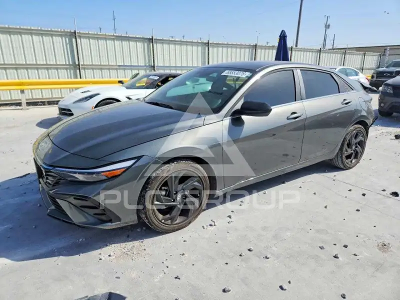 2026 Hyundai Elantra photo