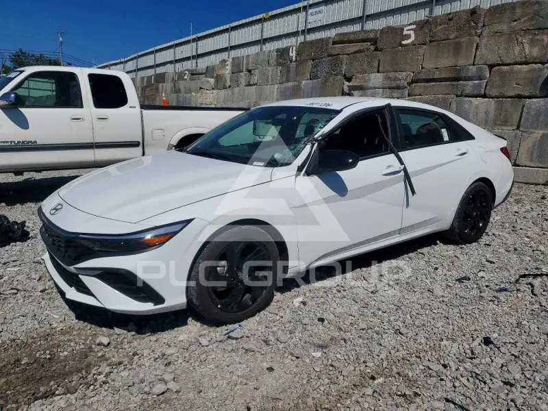 2026 Hyundai Elantra photo