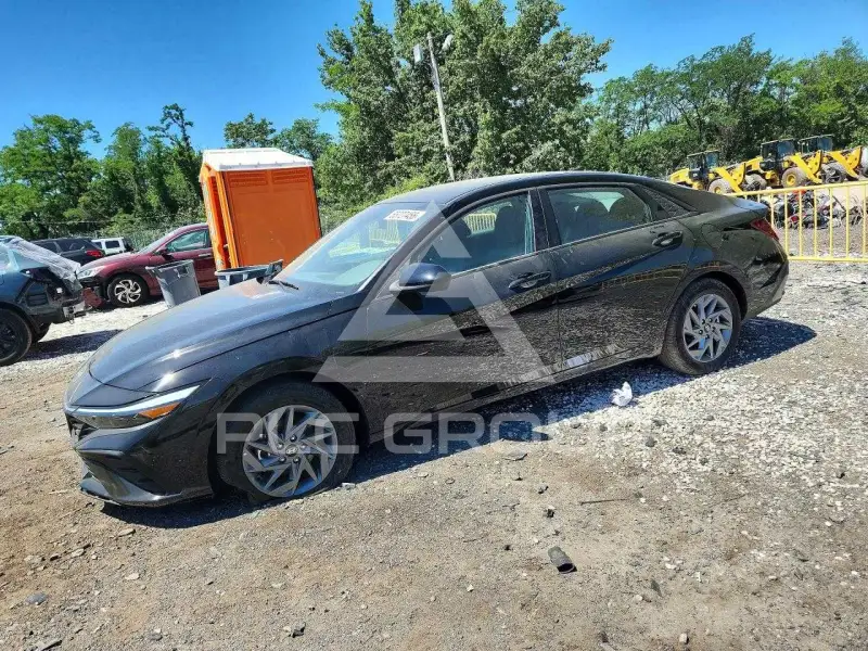 2026 Hyundai Elantra photo