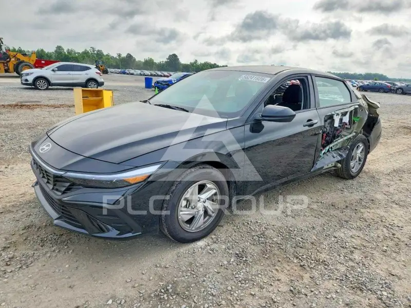 2026 Hyundai Elantra фото