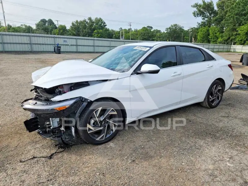 2026 Hyundai Elantra фото
