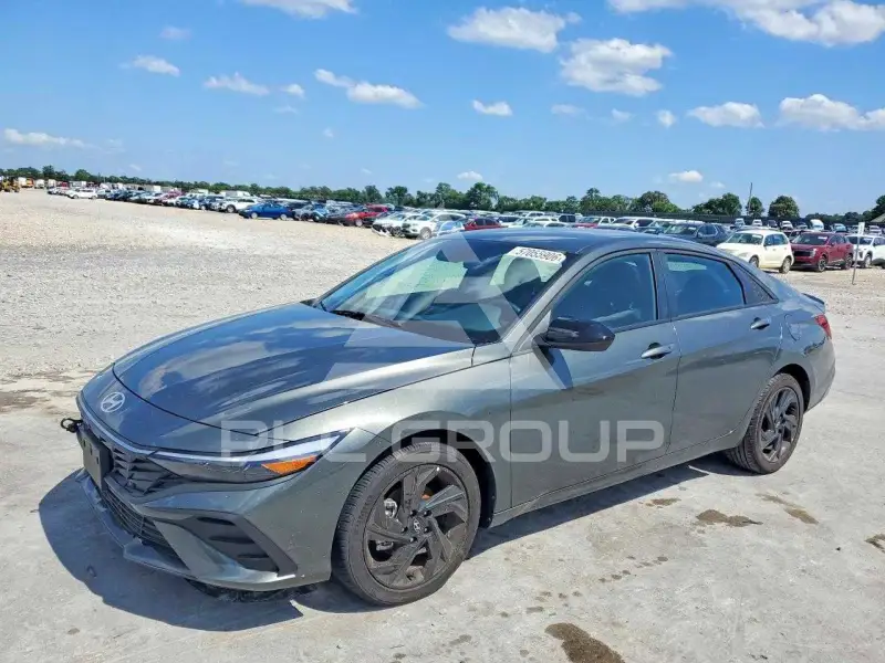 2026 Hyundai Elantra photo