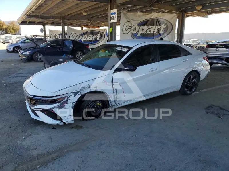 2026 Hyundai Elantra фото