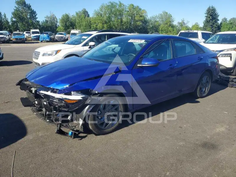 2026 Hyundai Elantra фото