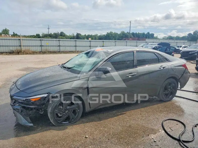 2026 Hyundai Elantra фото