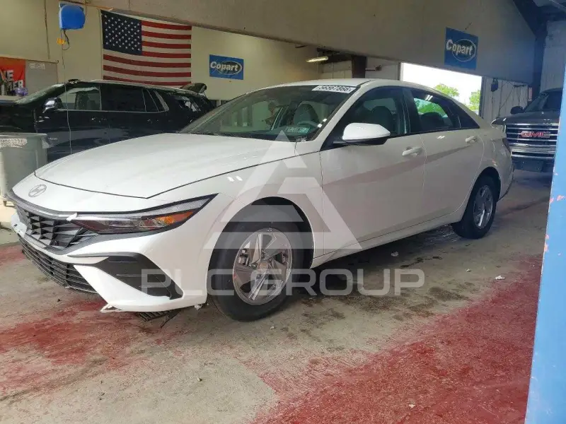 2026 Hyundai Elantra фото