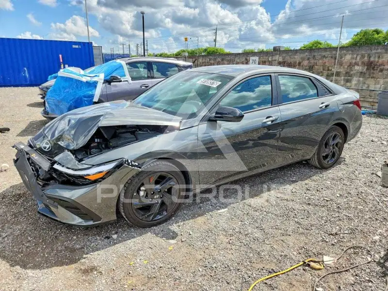 2026 Hyundai Elantra photo