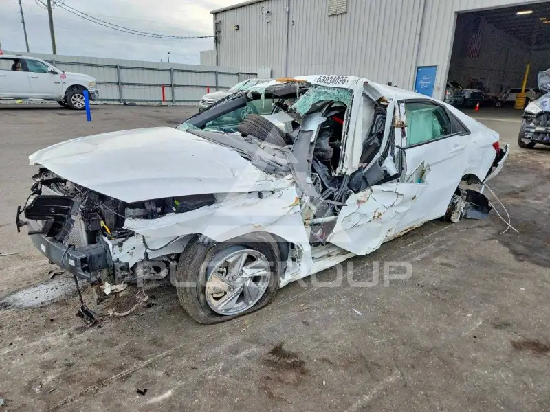 2026 Hyundai Elantra фото