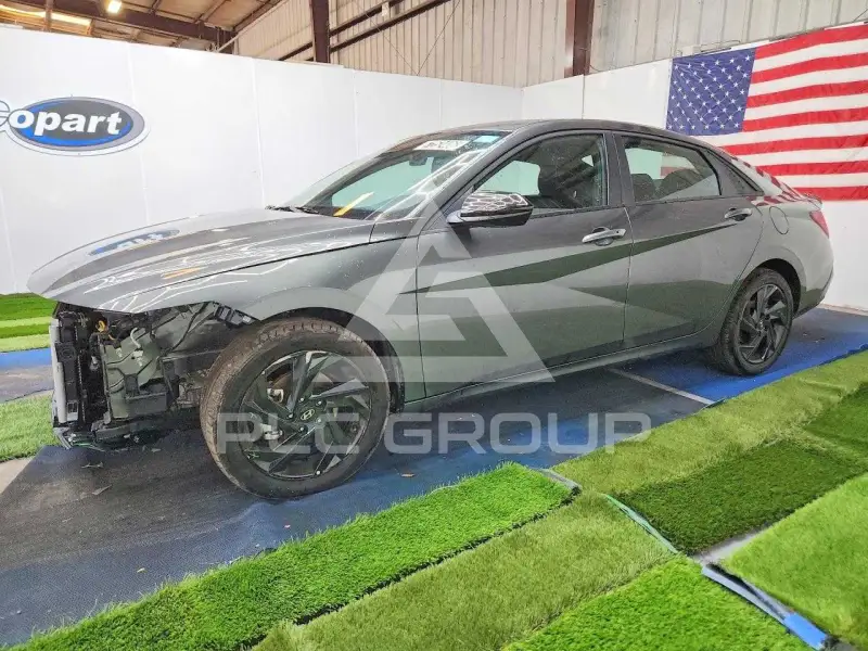 2026 Hyundai Elantra фото