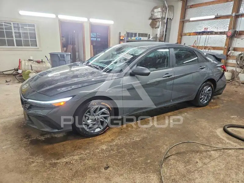 2026 Hyundai Elantra фото