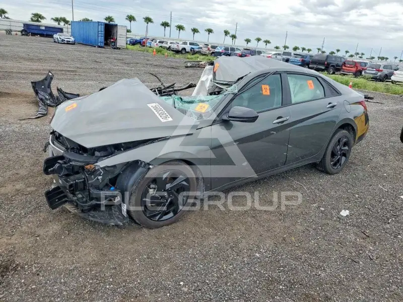 2026 Hyundai Elantra фото