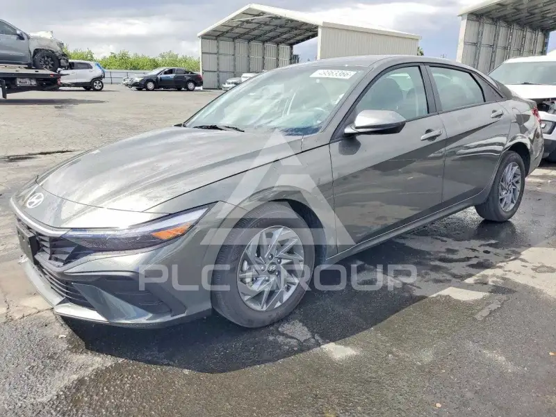 2026 Hyundai Elantra фото