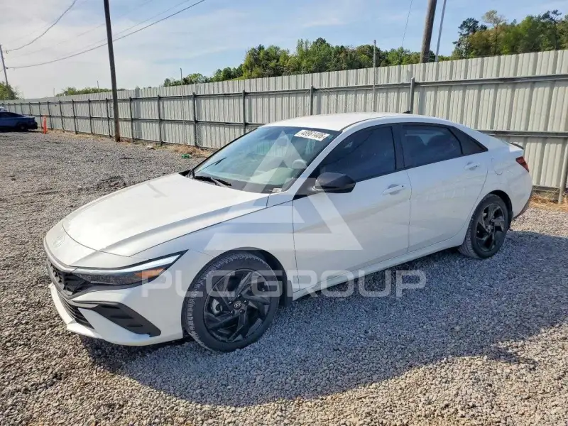 2026 Hyundai Elantra photo