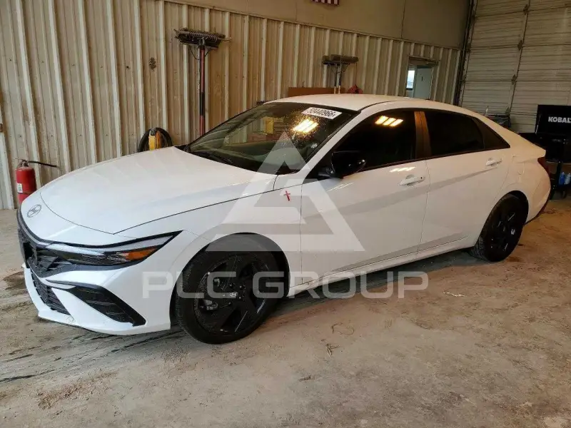 2026 Hyundai Elantra photo
