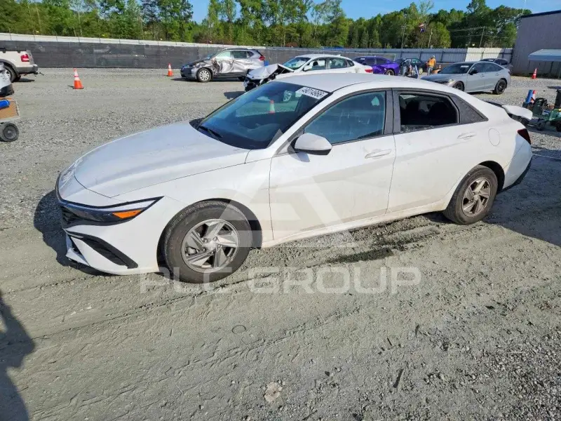 2026 Hyundai Elantra фото