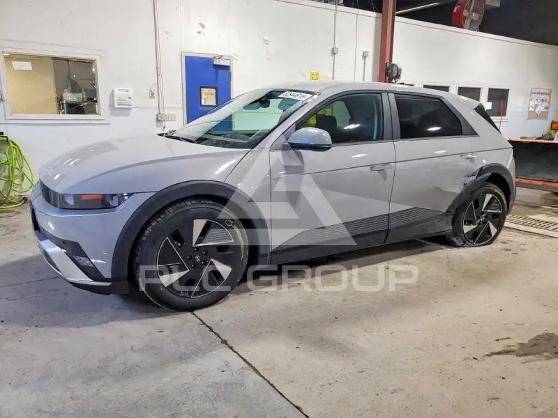 2026 Hyundai Ioniq photo
