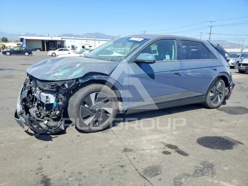 2026 Hyundai Ioniq photo
