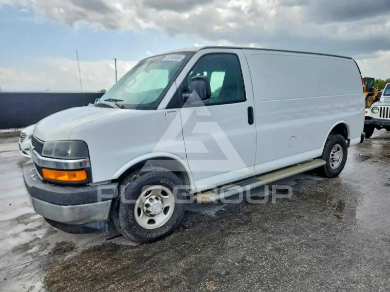 2027 Chevrolet Express photo