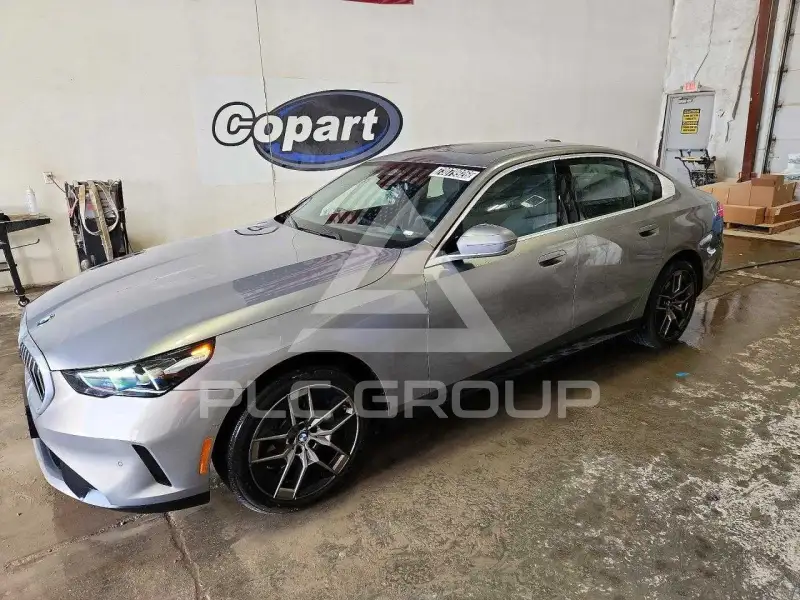 2027 BMW 530 photo