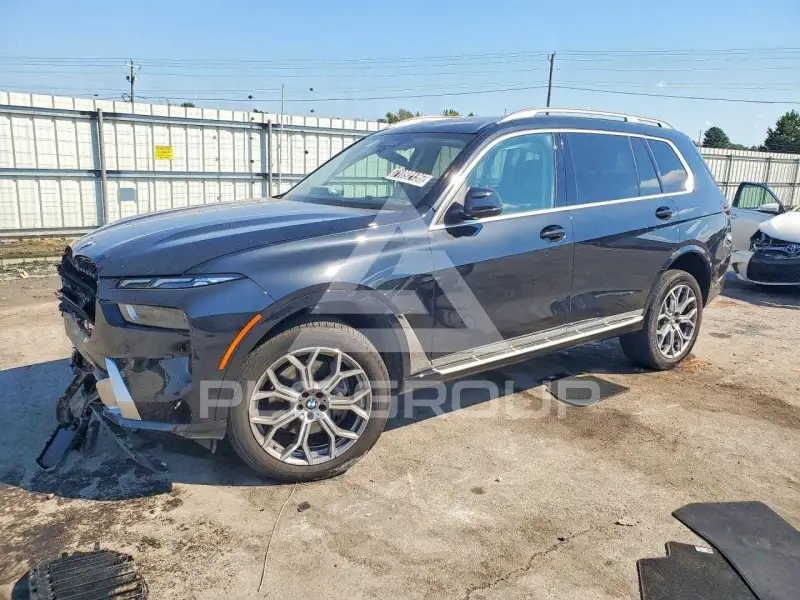 2027 BMW X7 фото