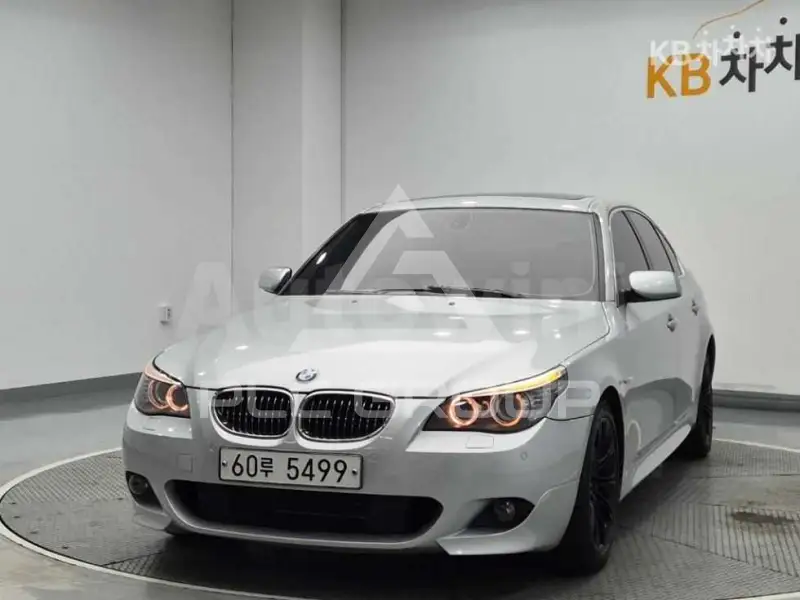 2009 BMW 523