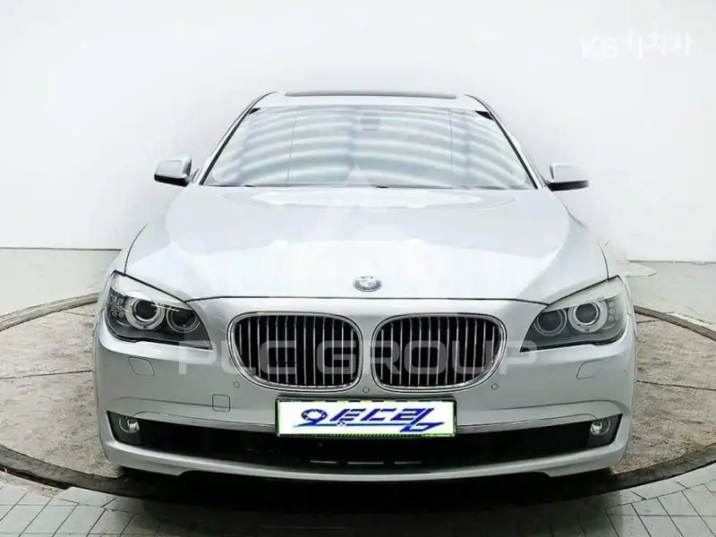 2011 BMW 7 Series