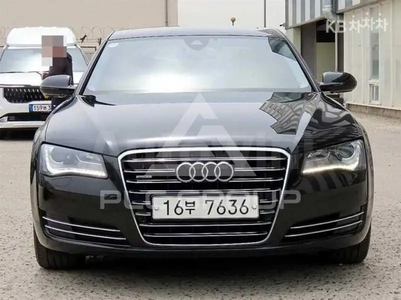 2011 Audi A8