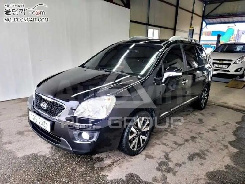 2011 KIA Carens